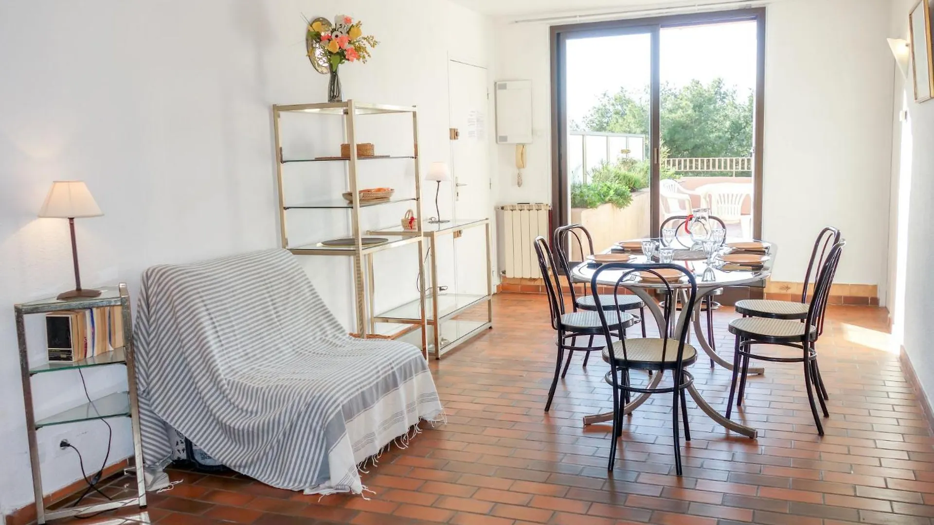 Apartment Le Grand Vallon By Interhome Bandol