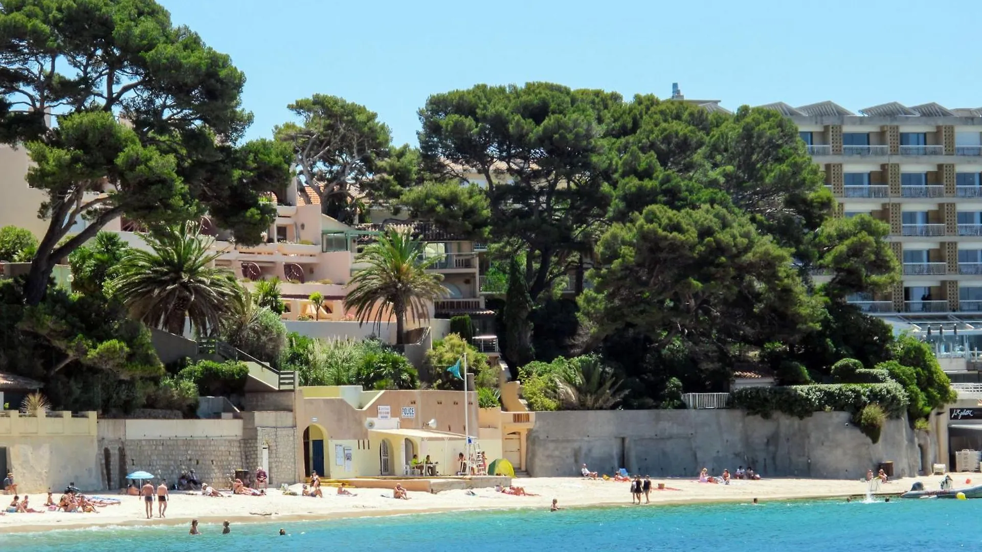 Apartment Le Grand Vallon By Interhome Bandol