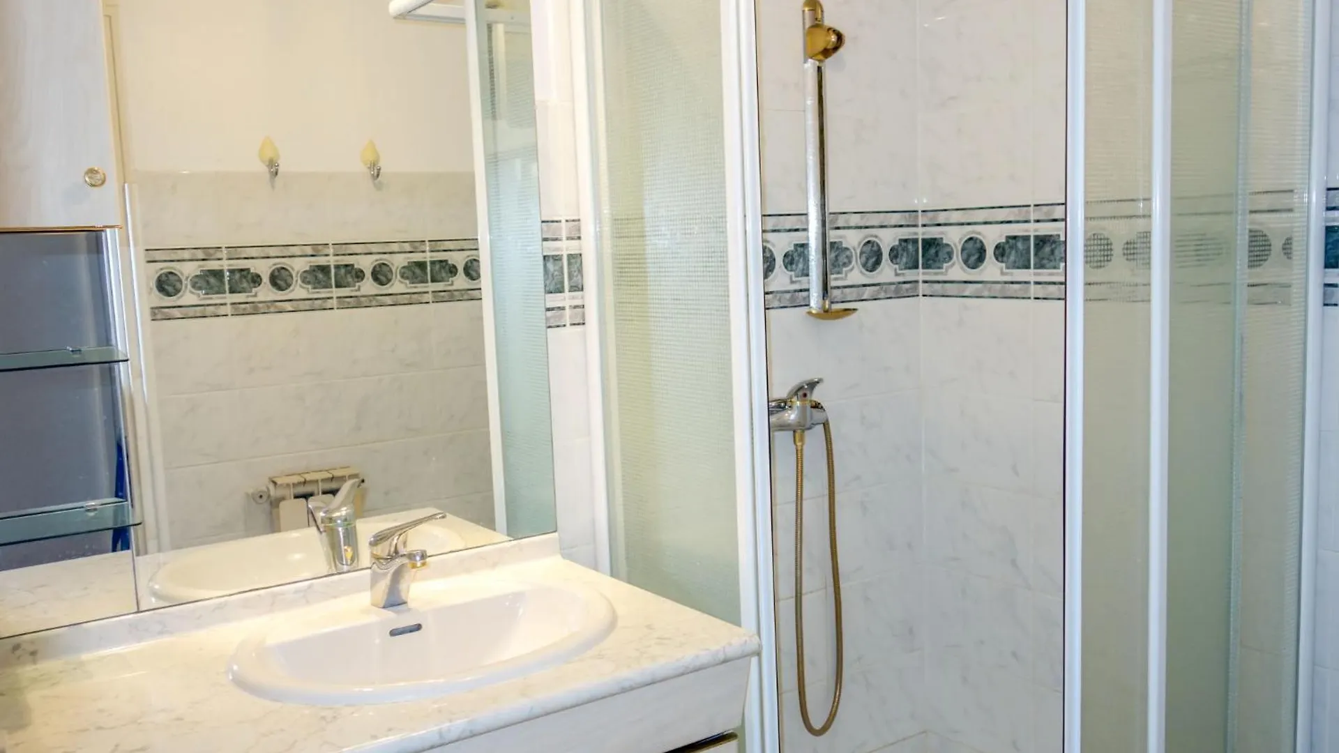 Apartment Le Grand Vallon By Interhome Бандоль